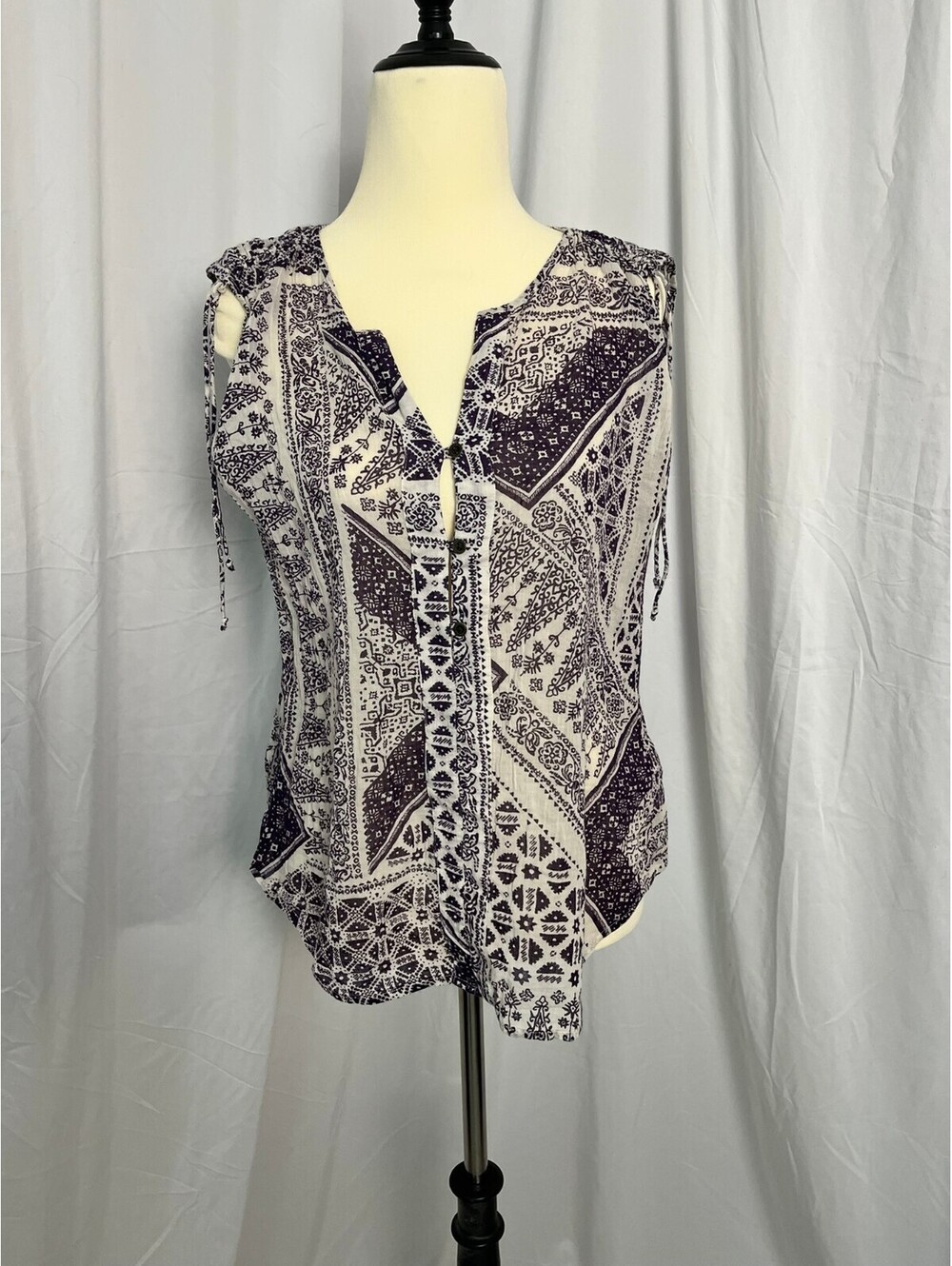 Lucky Brand printed sleeveless blouse